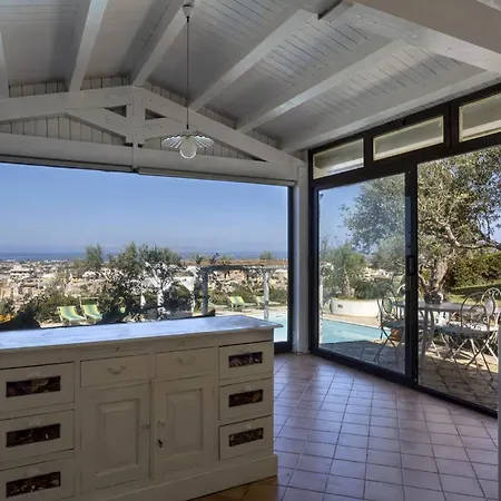 Villa Villa Retreat With Mesmerizing Sea View